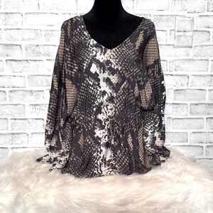 Elegant‎ Women's Patterned Top